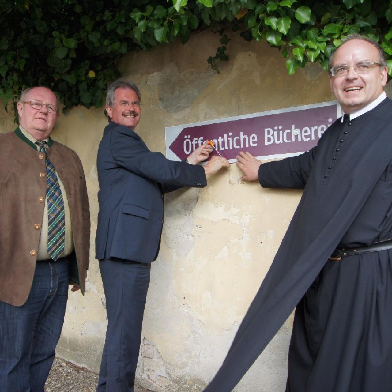 Eröffnung der ÖB im Pfarrhof Nappersdorf am 15.6.2014